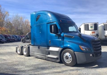 2021 Freightliner Cascadia Sleeper Semi Truck – 72″ Raised Roof, Detroit, Automatic, APU Equipped