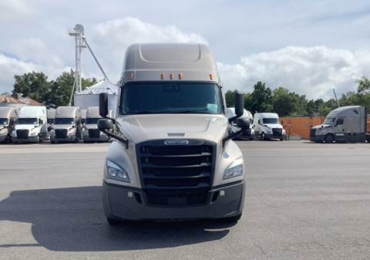 2023 Freightliner Sleeper Semi Truck – 72″ Raised Roof, Detroit, Automatic